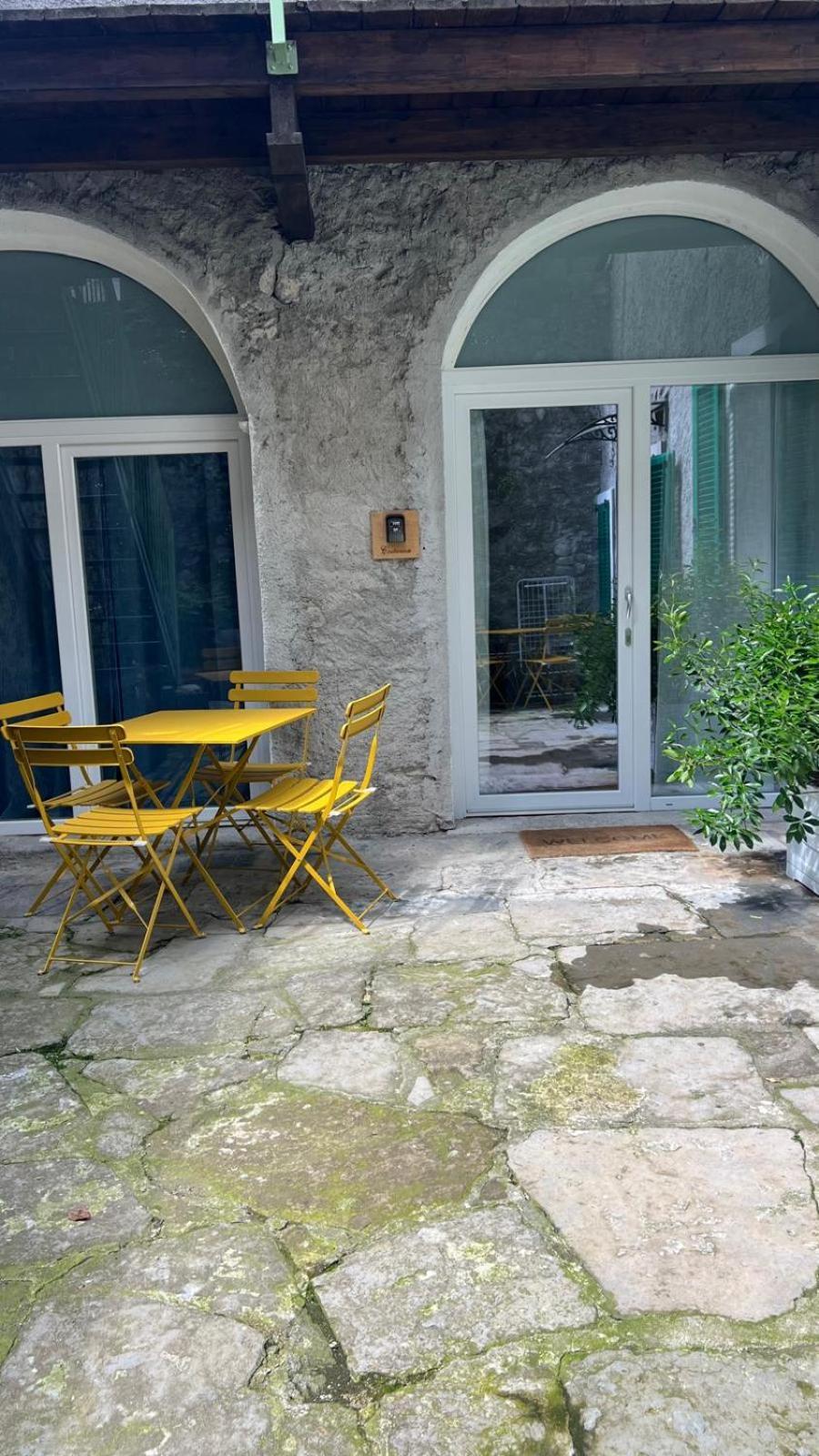 Casa Caterina Apartment เลซเซโน ภายนอก รูปภาพ
